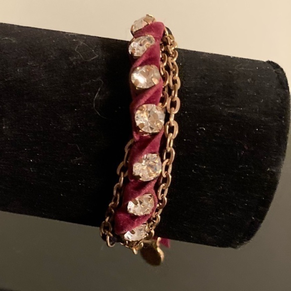 Rhinestones, pink bow, golden chains bracelet with everything!!